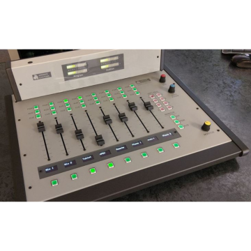 Arrakis Darc-Surface 8 Console